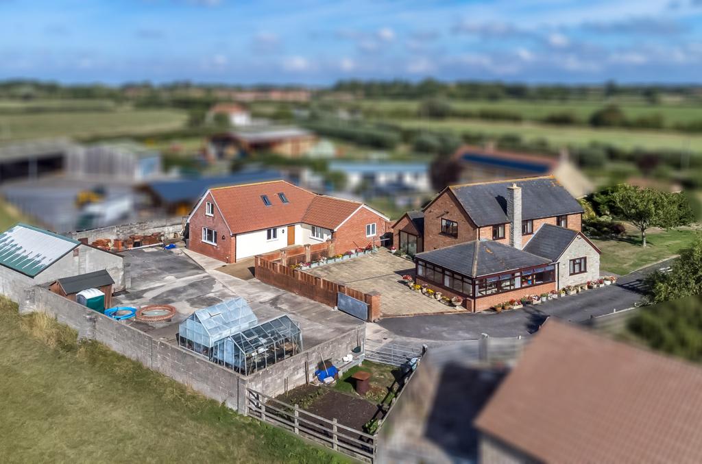 Withy Road, West Huntspill, Highbridge, Somerset, TA9 3 bed detached