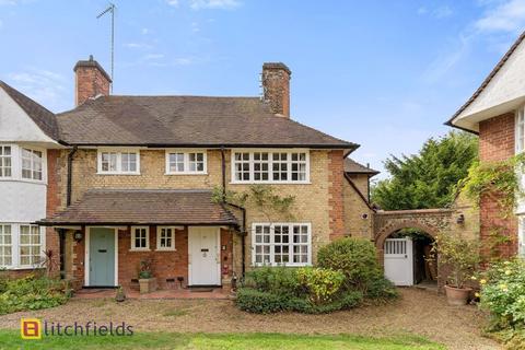 31 Willifield Way, London, NW11 7XU