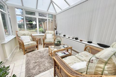 3 bedroom semi-detached house for sale - Woodlands Farm Road, Birmingham