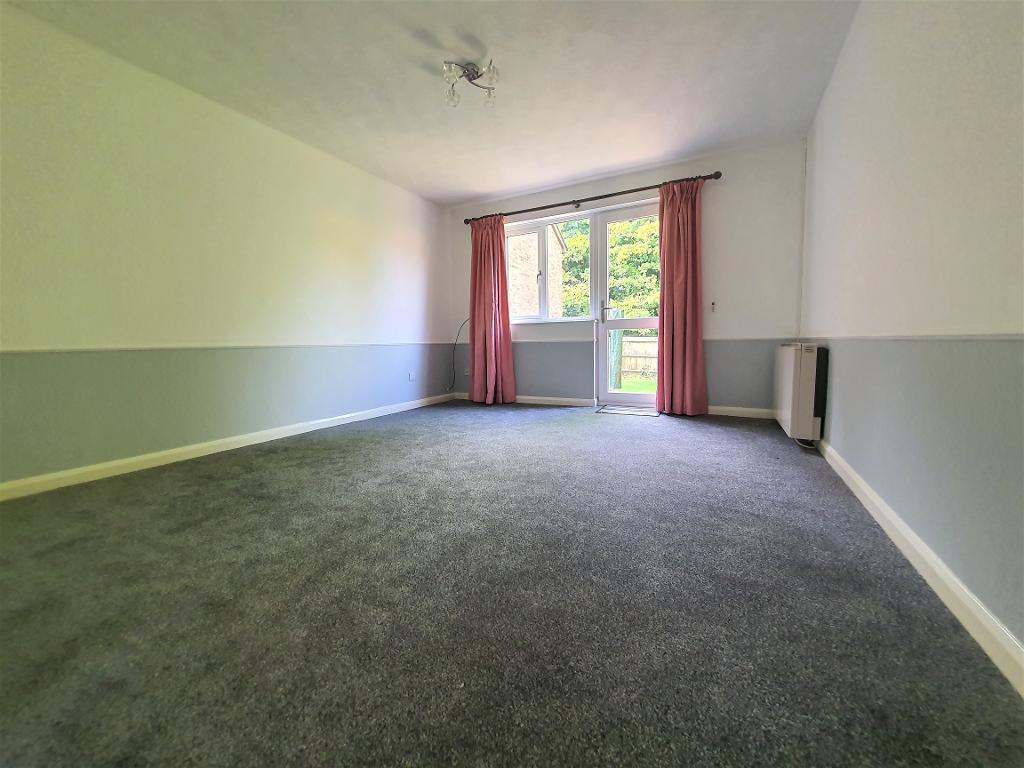 Glenfield Road, Luton, Bedfordshire, LU3 2HZ 2 bed house £1,000 pcm