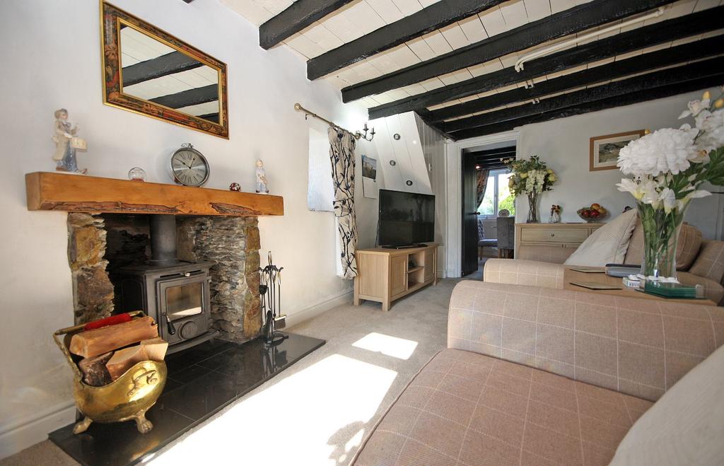 Burwen, Amlwch, Isle of Anglesey, LL68 2 bed end of terrace house for