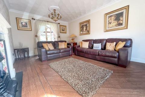 4 bedroom detached house for sale - Sandridge Close, Kearsley, Bolton
