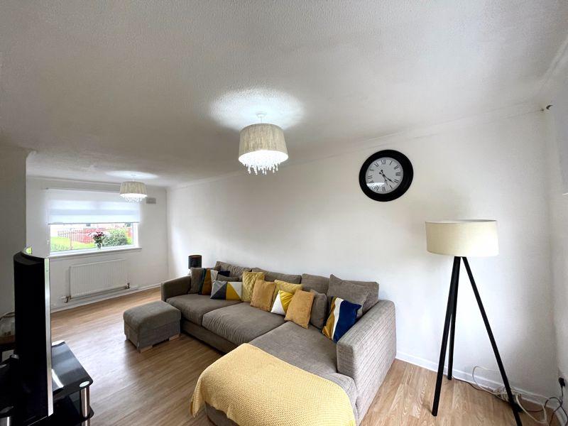 Waverley Crescent, Kirkintilloch 2 bed semidetached house £159,950