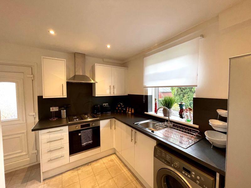 Waverley Crescent, Kirkintilloch 2 bed semidetached house £159,950