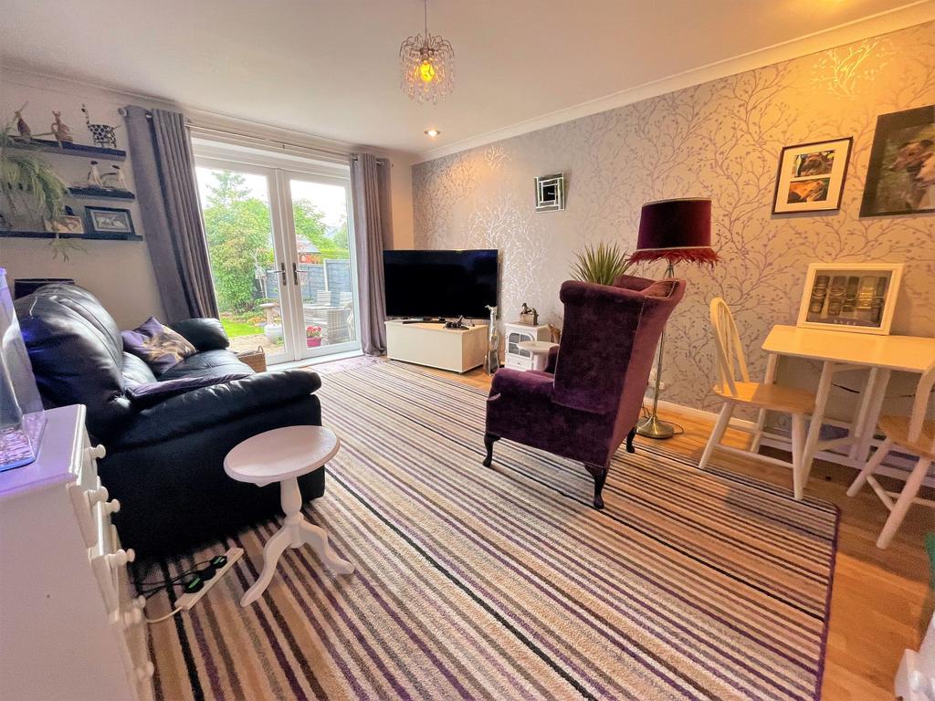 Queensway Court, Saxilby, LN1 2 bed detached bungalow £200,000