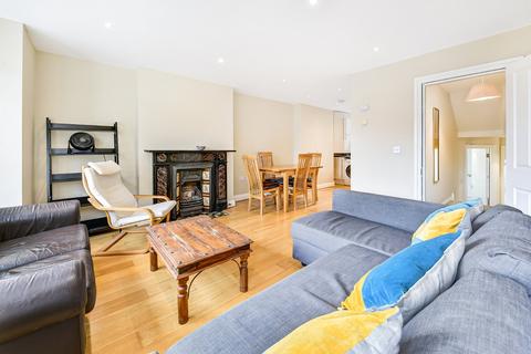 3 bedroom flat for sale, Kelvedon Road, London