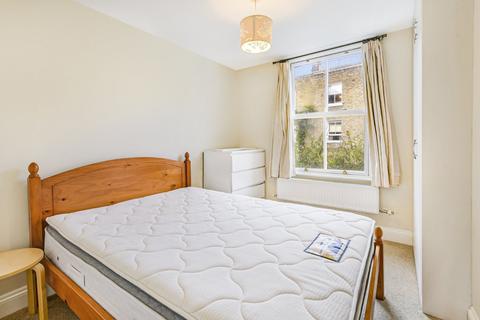 3 bedroom flat for sale, Kelvedon Road, London