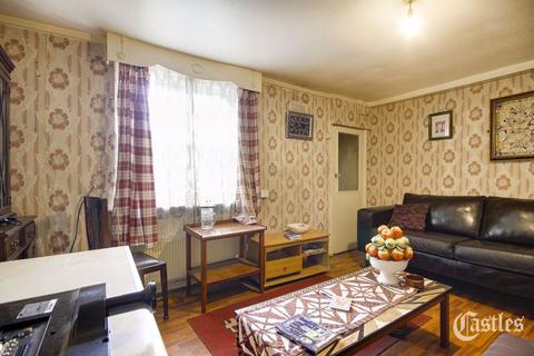 45 Brownlow Road, London, E8 4NS