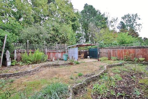 6 Orchard Close, Combe, Witney, OX29 8NU