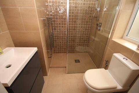 8 Farlea Drive, Bradford, BD2 3RJ