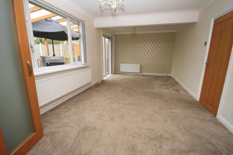 8 Farlea Drive, Bradford, BD2 3RJ