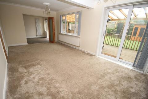 8 Farlea Drive, Bradford, BD2 3RJ