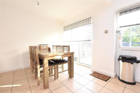 3 bedroom terraced house for sale - The Green, Seacroft, Leeds, West Yorkshire