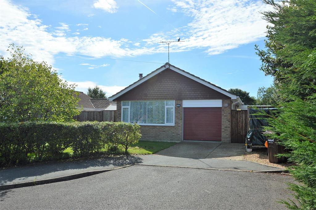 BINSTEAD OUTSKIRTS 3 bed detached bungalow for sale £375,000