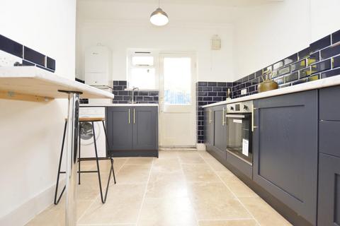 1 bedroom flat for sale, Adine Road, Plaistow, London, E13 8LL