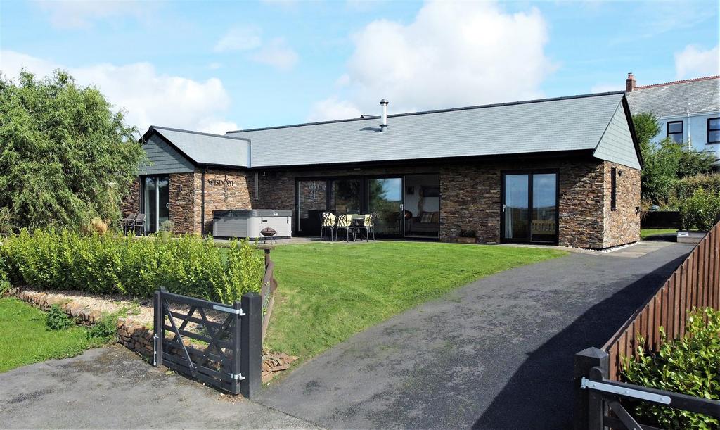 St. Stephen, St. Austell 3 bed detached house for sale £500,000