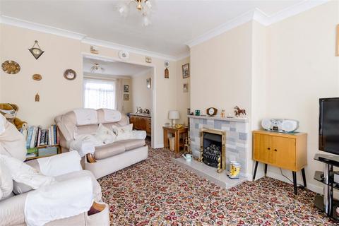 105 Boxgrove, Goring By Sea, Worthing, BN12 6LX