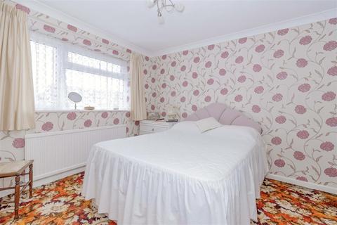 105 Boxgrove, Goring By Sea, Worthing, BN12 6LX