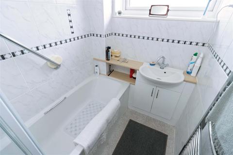 105 Boxgrove, Goring By Sea, Worthing, BN12 6LX