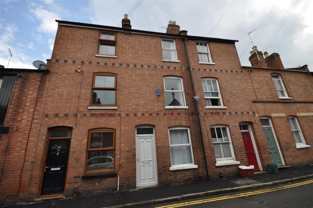Morton Street, Leamington Spa 3 bed terraced house £1,050 pcm (£242 pw)