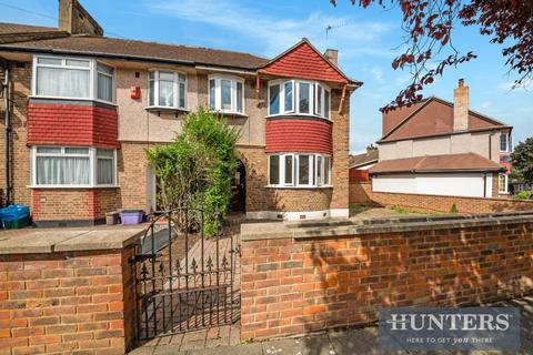 2 Templecombe Way, Morden, SM4 4JG