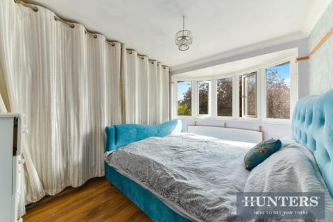 2 Templecombe Way, Morden, SM4 4JG