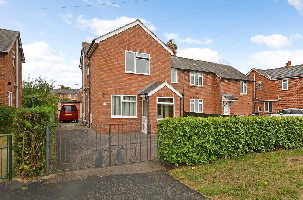 Bucknell Road, Bicester 4 bed semidetached house for sale £425,000 Bucknell Road, Bicester 4 bed semidetached house for sale £425,000