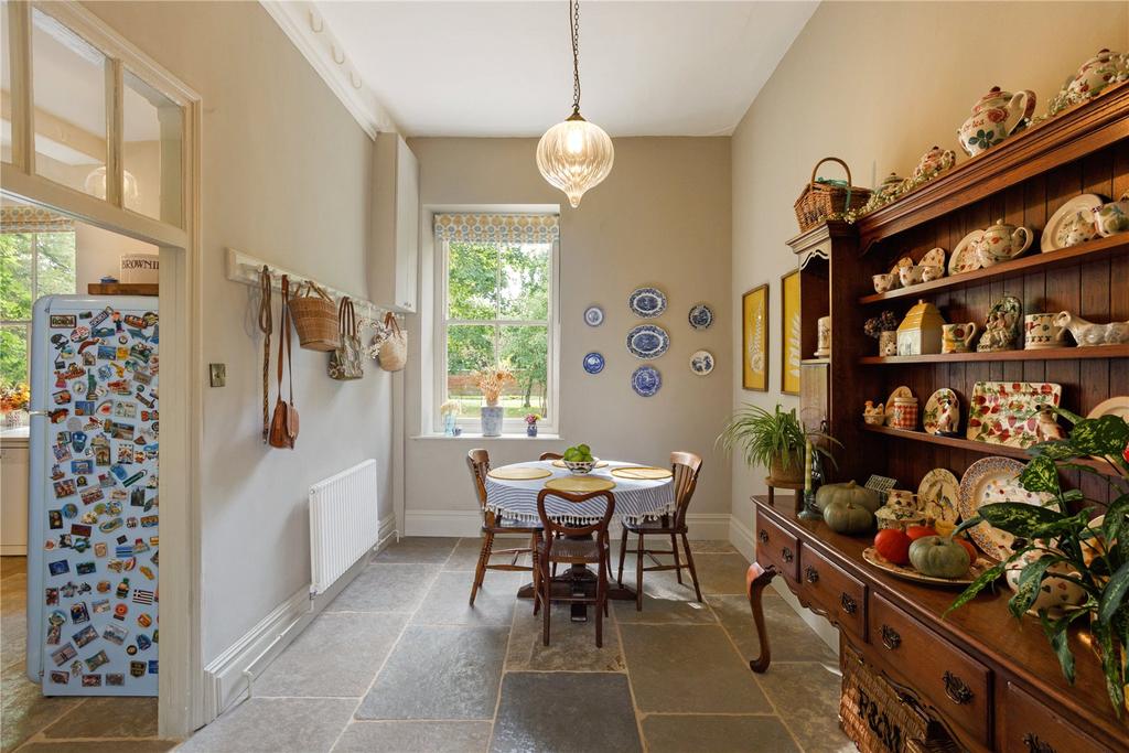 Breakfast Room
