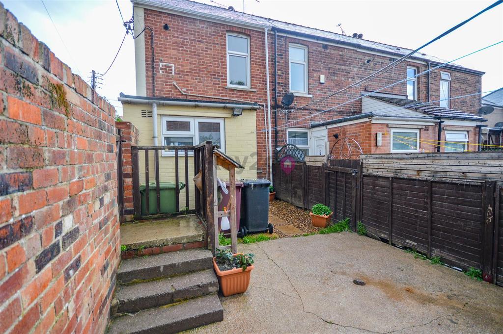 Sackerville Terrace, Killamarsh... 2 bed property £118,000