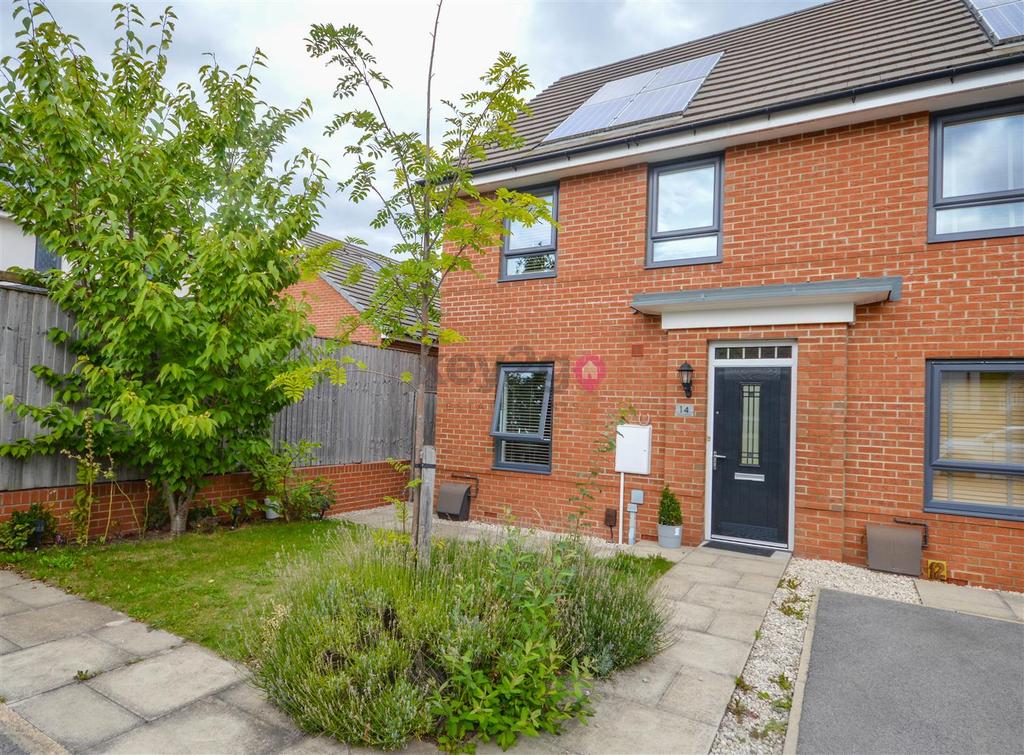 Ryburn Road, Waverley, Rotherham 3 bed end of terrace house £950 pcm