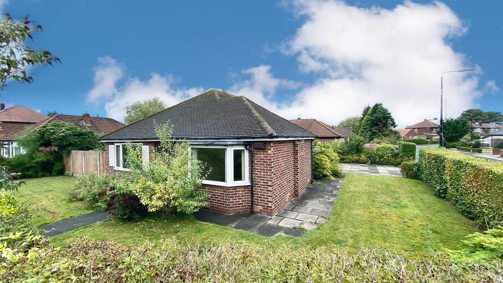 Dorrington Road, Sale 2 bed detached bungalow for sale £500,000