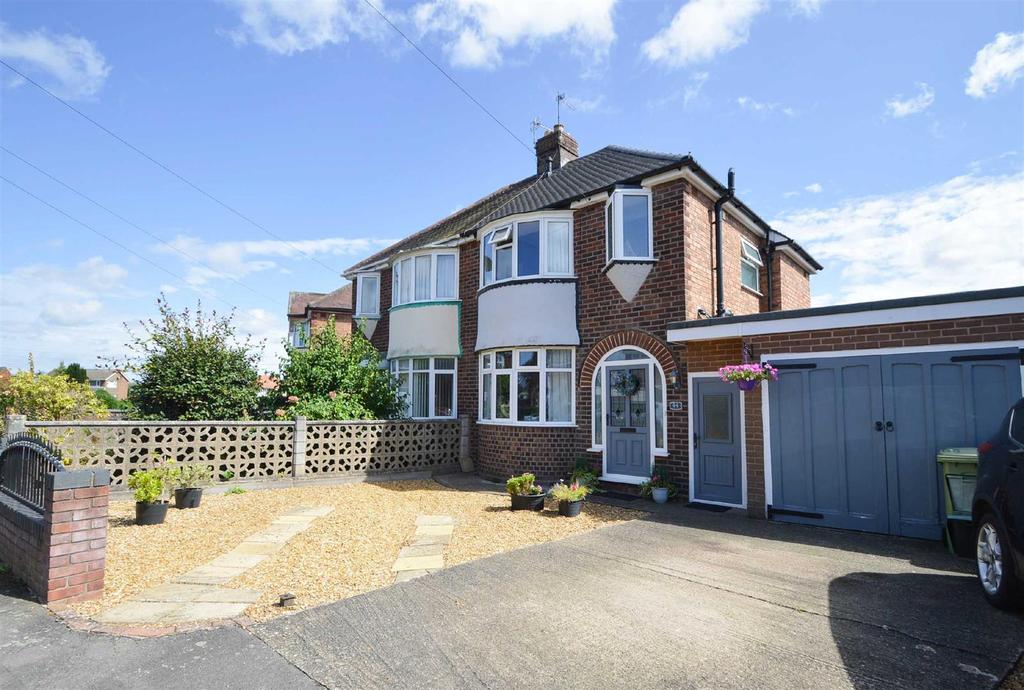 Sundorne Crescent, Sundorne, Shrewsbury 3 bed semidetached house £