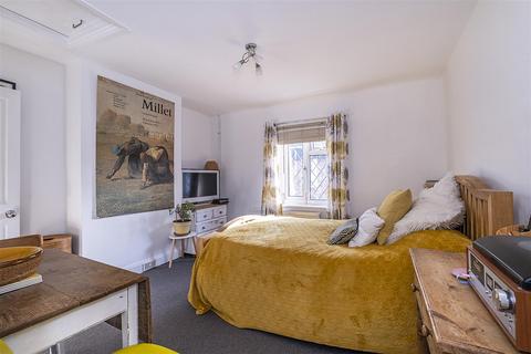 29a Adelphi Road, Epsom, KT17 1JB