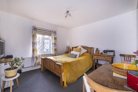 29a Adelphi Road, Epsom, KT17 1JB