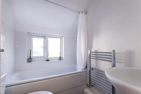 29a Adelphi Road, Epsom, KT17 1JB