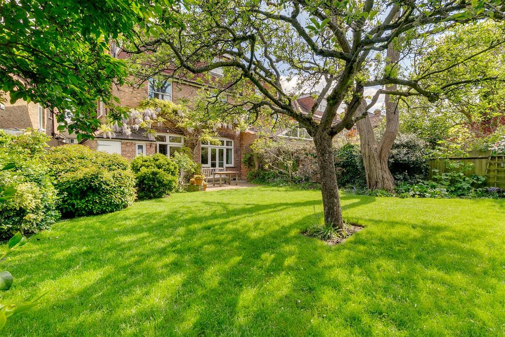 FOR SALE Wilmington Avenue W4