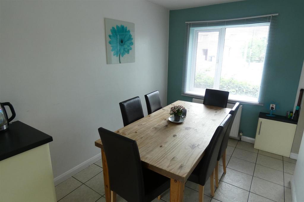 Falcon Lodge Crescent, Sutton Coldfield 3 bed house for sale £235,000