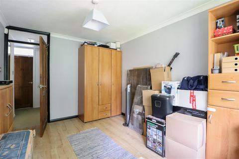 14 Wickhurst Gardens, Broadbridge Heath, Horsham, RH12 3LE