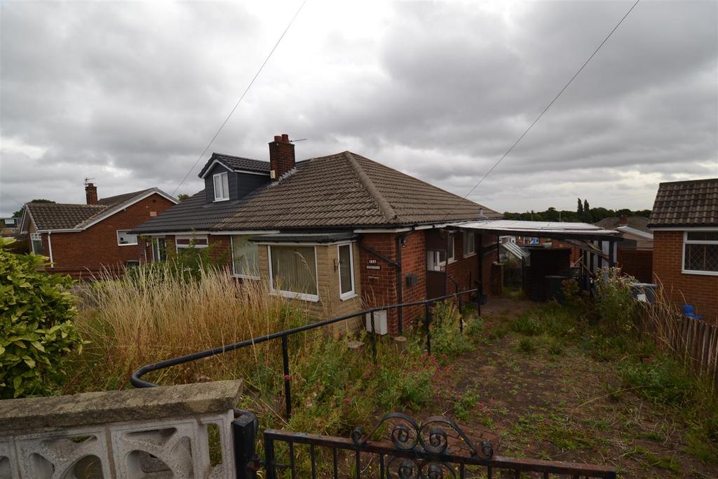 Squirrel Walk, Dewsbury 2 bed semidetached bungalow for sale £129,950