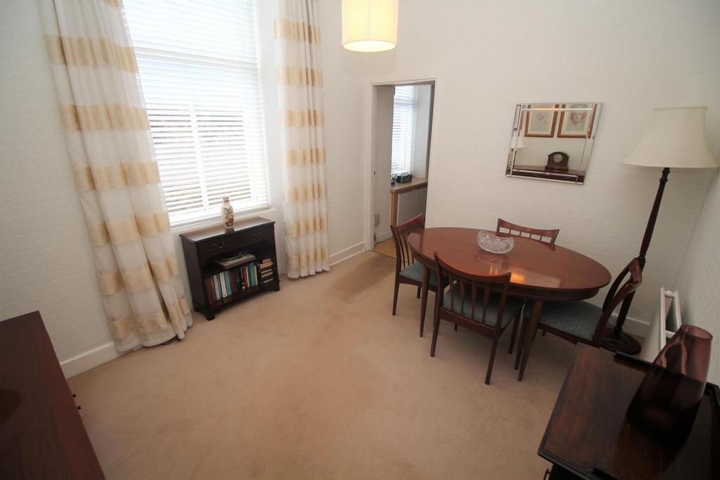 Fox Street, Greenock 2 bed flat £222,000