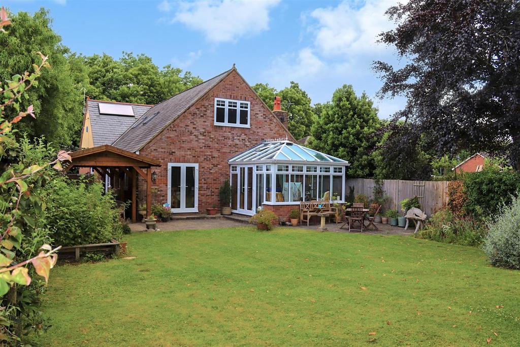 Lenham Road, Kingswood, Maidstone 5 bed detached house £775,000