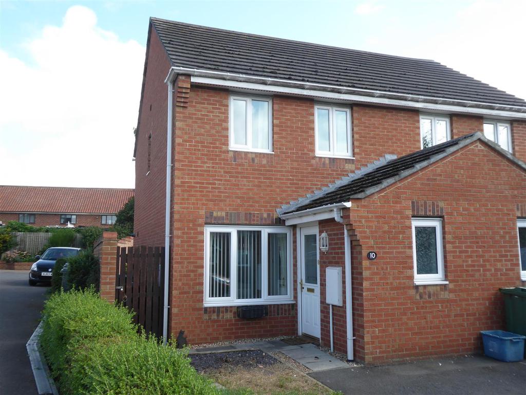 Crosby Gardens, Northallerton 3 bed semidetached house £700 pcm (£162 pw)