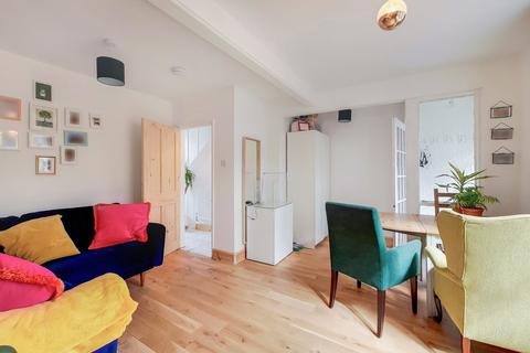 11 Hall Drive, London, W7 1AB