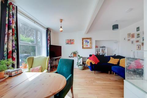 11 Hall Drive, London, W7 1AB