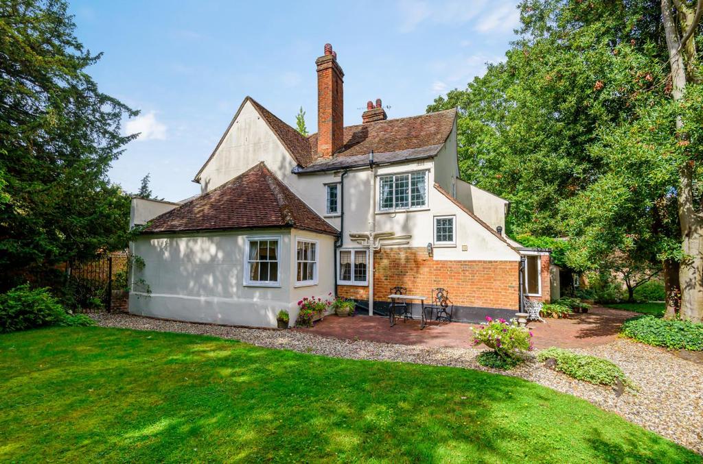 High Street, Great Baddow, Chelmsford 5 bed detached house £1,200,000
