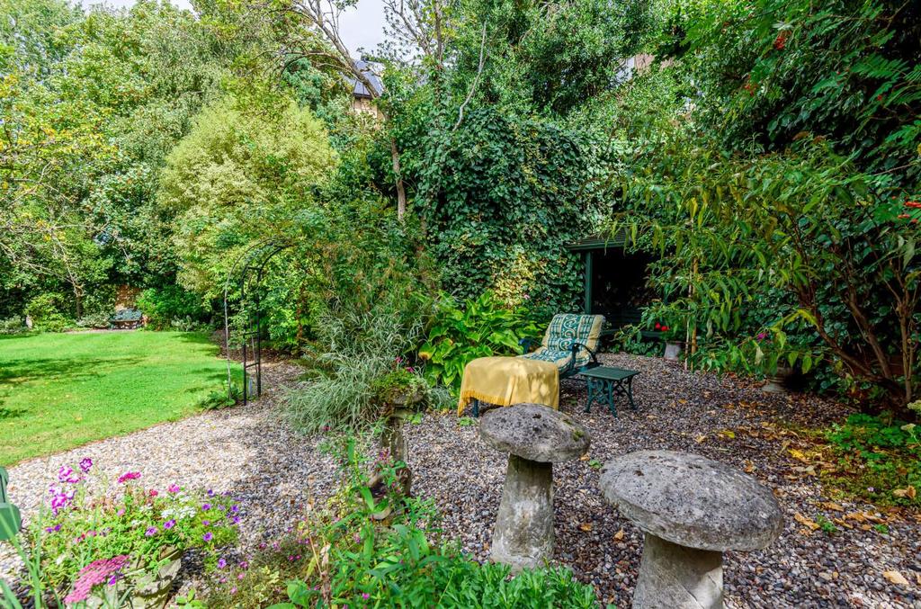 High Street, Great Baddow, Chelmsford 5 bed detached house for sale £