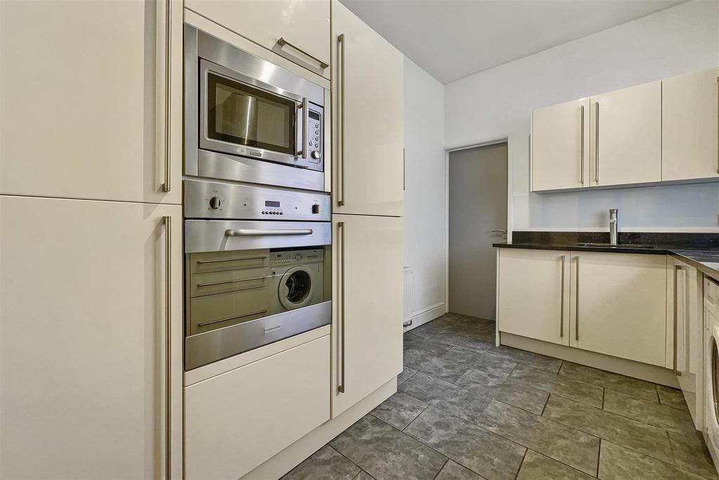 Humber Road, Stoke, Coventry 1 bed in a house share £500 pcm (£115 pw)