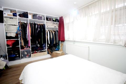 2 bedroom flat for sale - Tenby Road, London