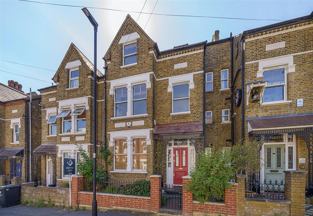 Ullswater Road, West Norwood, SE27 6 bed terraced house to rent £3,500 pcm (£808 pw)