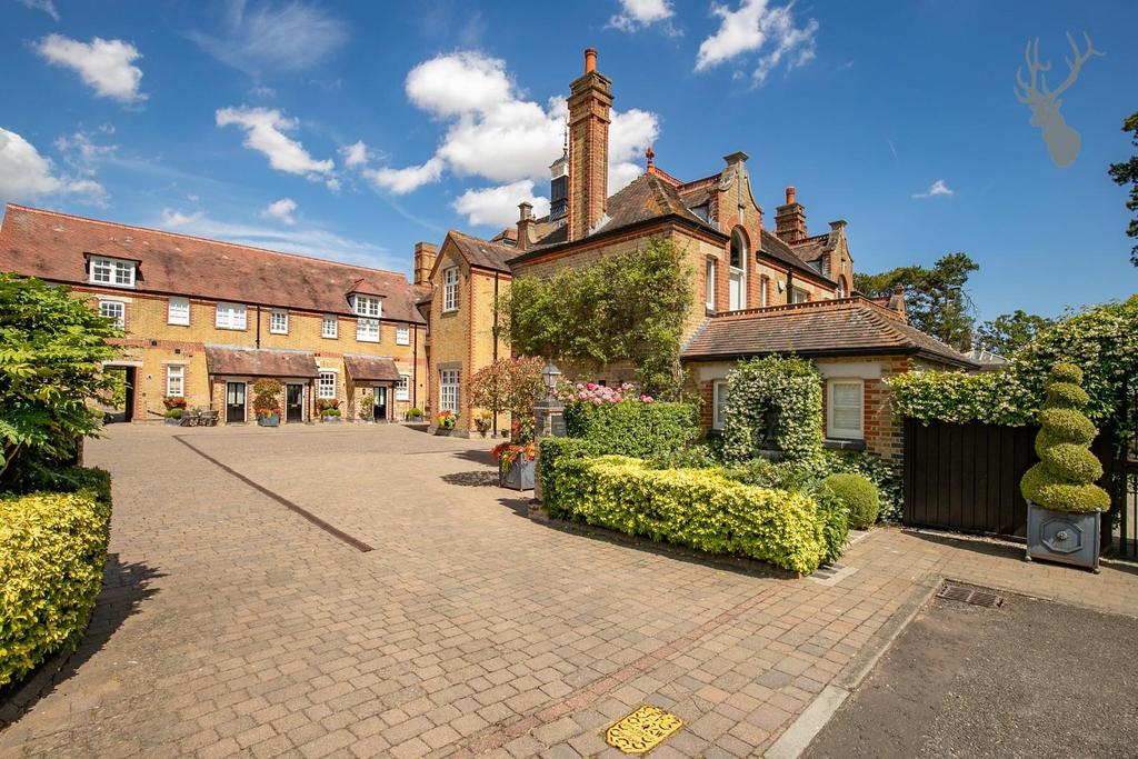 Elmbridge Hall, Fyfield, Ongar 3 bed cottage £1,900 pcm (£438 pw)